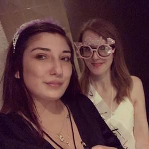 Meet your Posher, Danielle